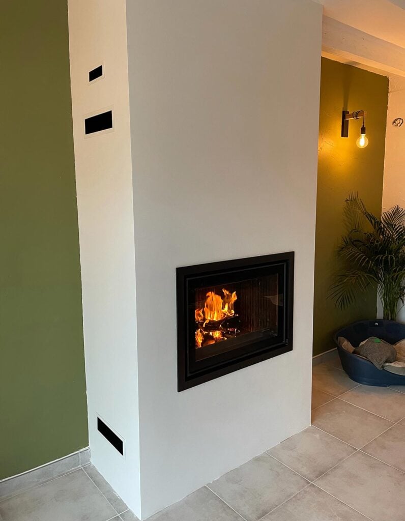 05-Insert-à-bois-BARBAS-modèle-FALCON-80-56-avec-cadre-classique-14.1-KW